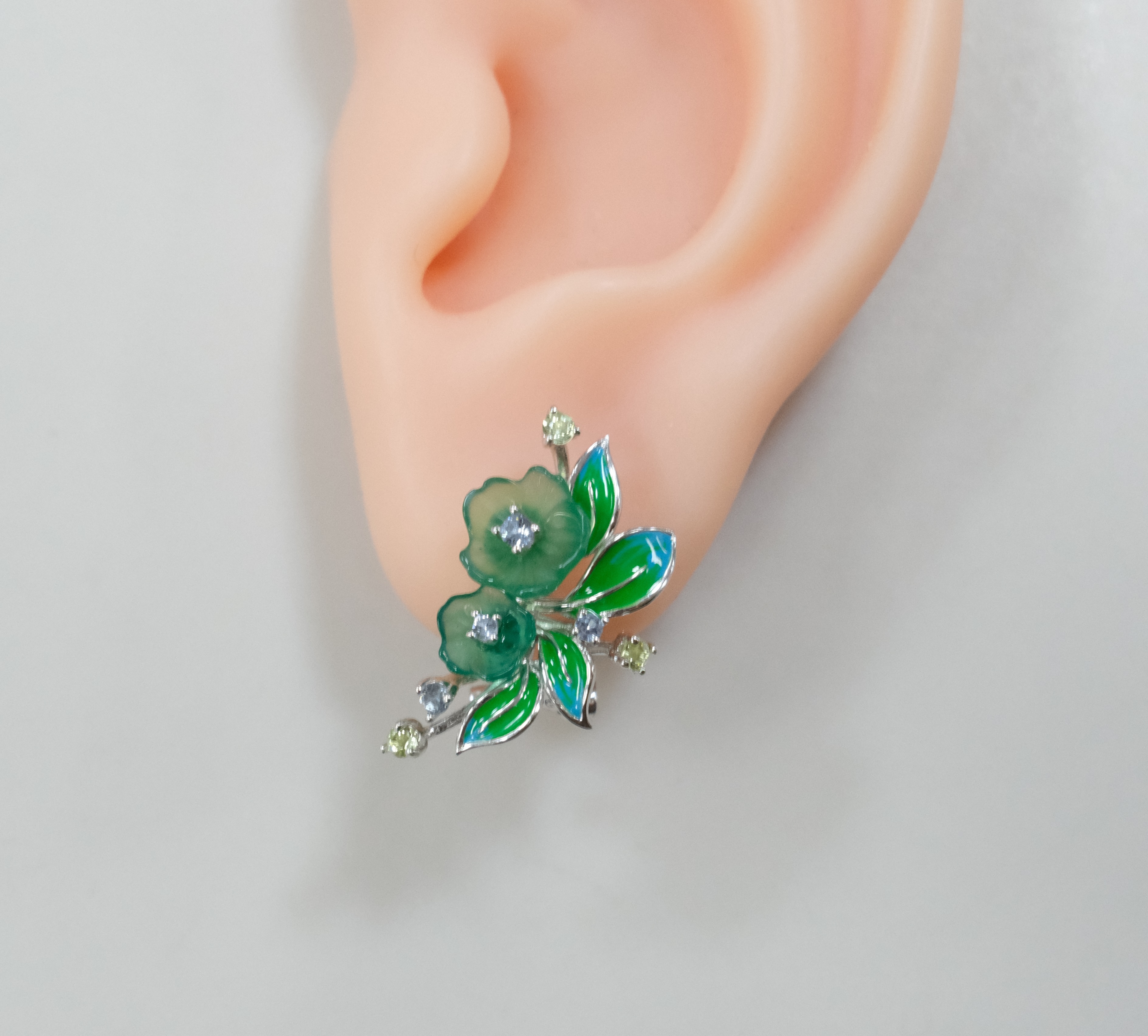 Серебряные серьги с халцедонами "Цветы"